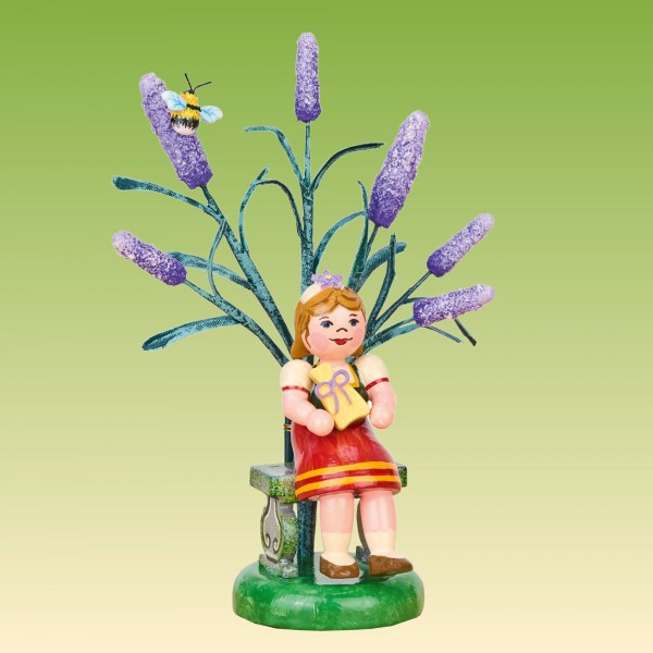 Jahresfigur 2024 Mädchen mit Lavendel